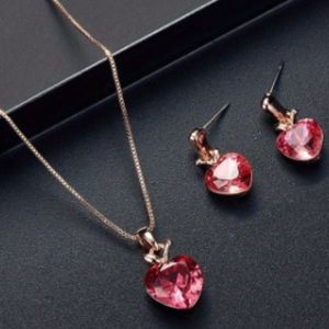 Earring and necklace set